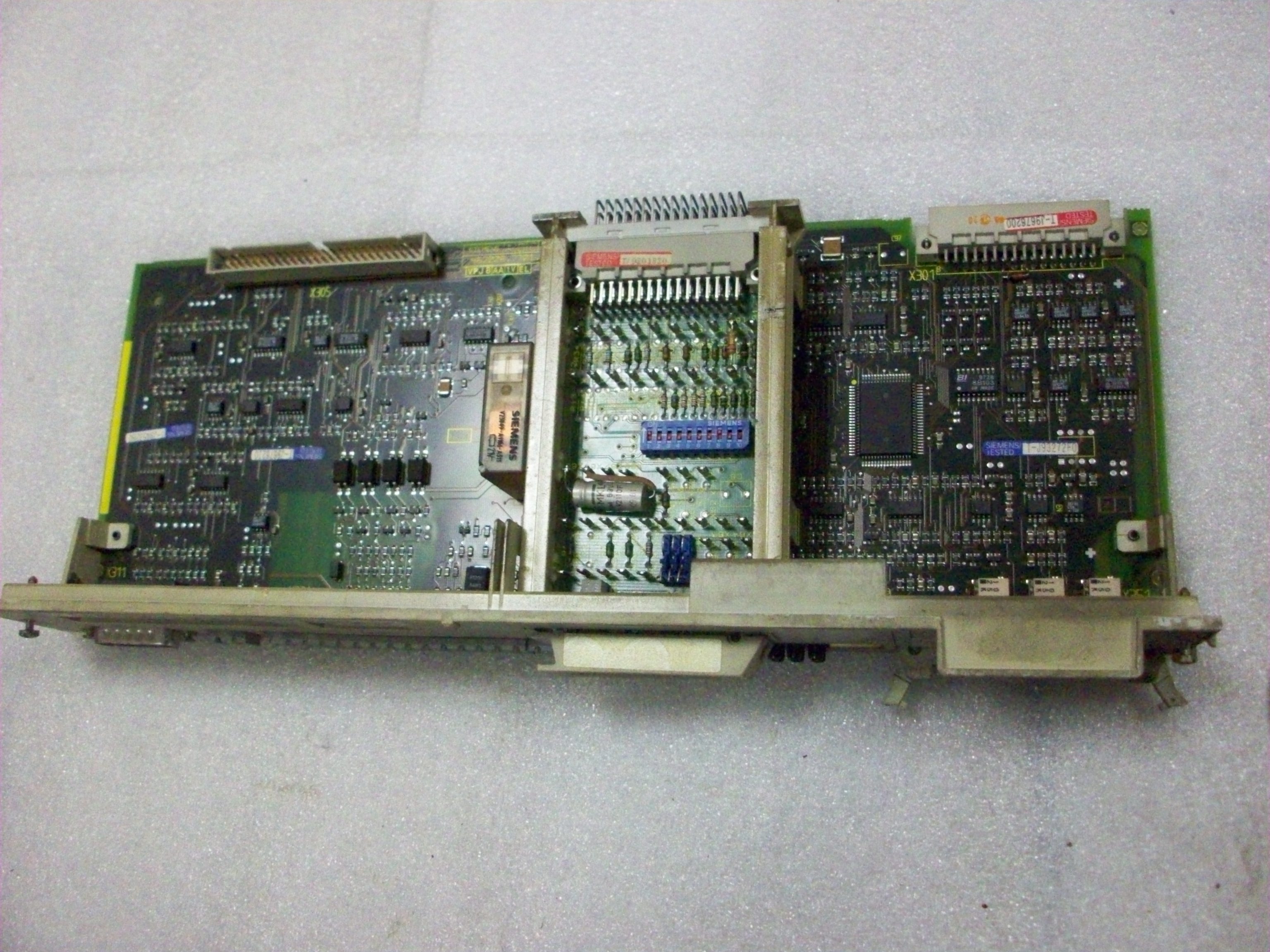 Siemens Carte de régulation Simodrive 611 Garantie 3 mois 6SN1118-0AA11-0AA1
